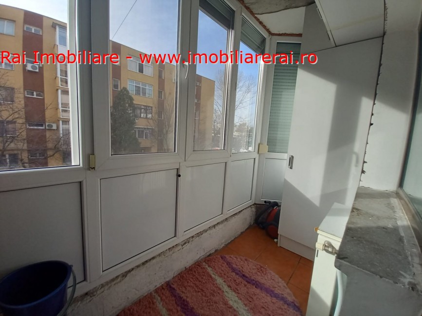 www.imobiliarerai.ro - Inchiriere apartament 3 camere