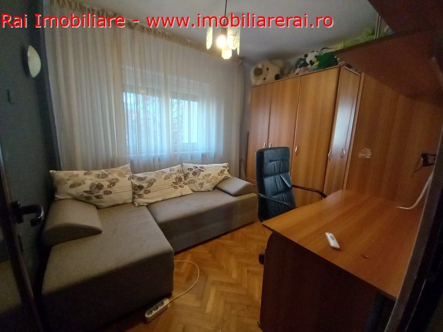www.imobiliarerai.ro - Inchiriere apartament 3 camere