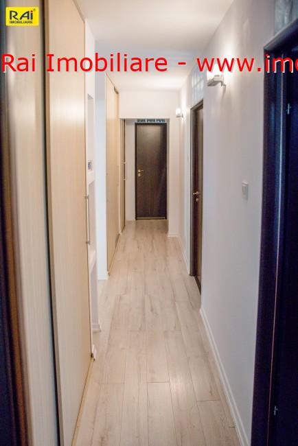 www.imobiliarerai.ro - Vanzare apartament 4 camere